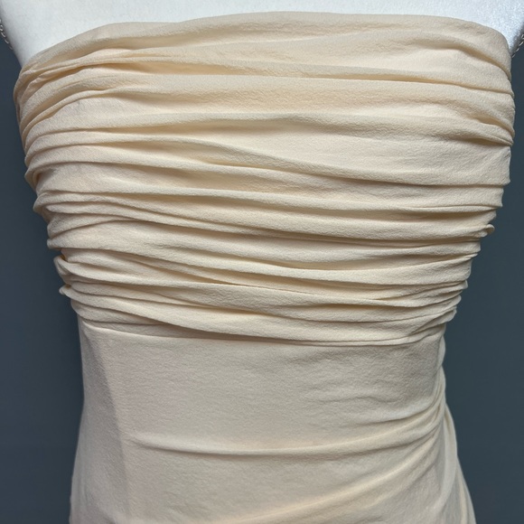 Bloomingdale’s vintage Silk Chiffon Cocktail length dress. Ivory, Sz 8, 39lng - Picture 2 of 7